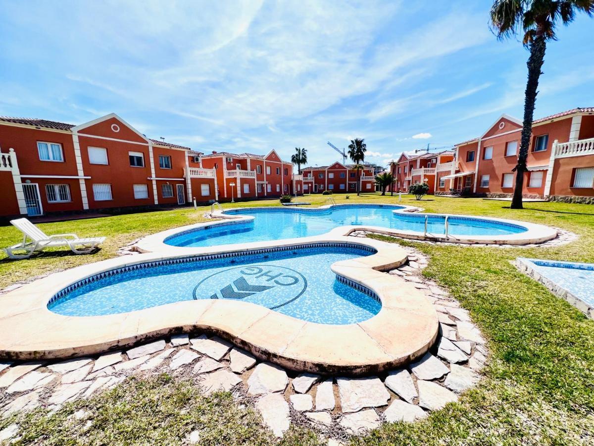 Oliva Nova Beach & Golf Resort Club Sevilla VI Екстер'єр фото